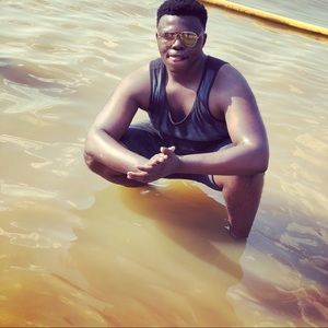 Meet your Posher, Joshua